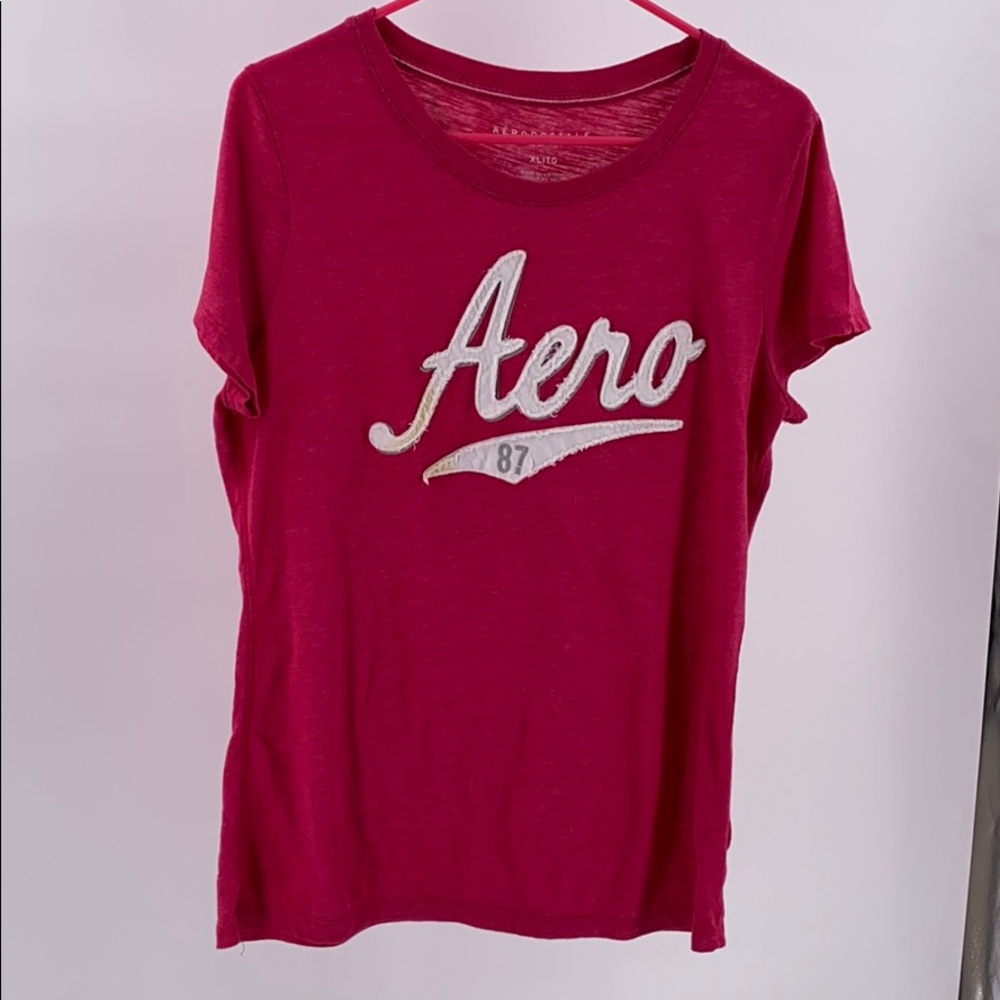 Aeropostale pink and white t-shirt